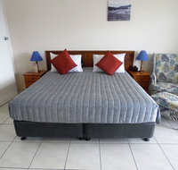 Airlie Court Units - Food Delivery Shop