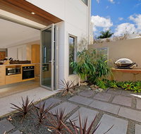 Alamode Apartments - Food Delivery Shop