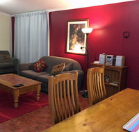 Alexander Cottage - Food Delivery Shop