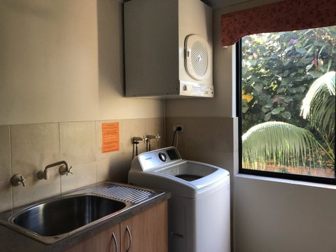 Alfred Cove Short Stay - Food Delivery Shop 2
