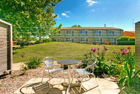 Alloggio Bathurst (previously Bathurst Apartments) - Food Delivery Shop 0