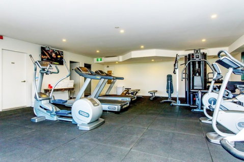 Alpha Hotel Canberra - Food Delivery Shop 2