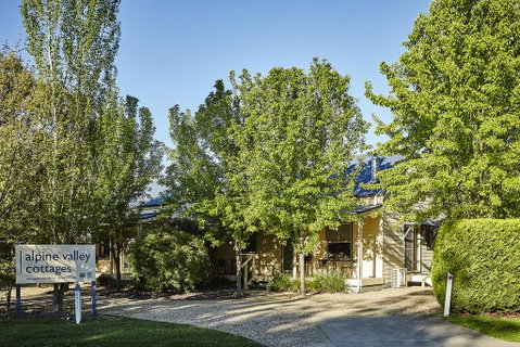 Alpine Valley Cottages - Food Delivery Shop 1