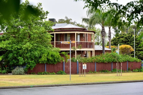 Anchorage Guest House And Self-contained Accommodation - Food Delivery Shop 0