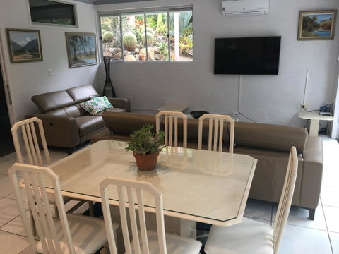 Ancient Gardens Guesthouse & Botanical Gardens - Food Delivery Shop 1