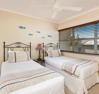 Andari Holiday Apartments - Food Delivery Shop