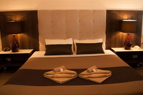 Angaston Vineyards Motel - Food Delivery Shop 3