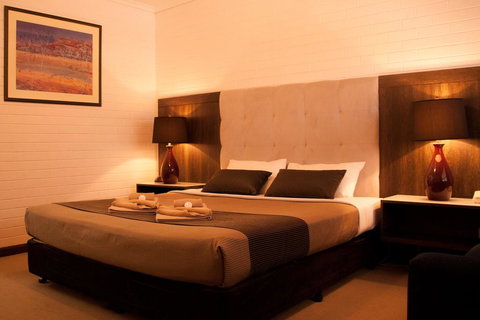 Angaston Vineyards Motel - Food Delivery Shop 0