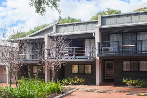 Apartment 115 - Located On The Main Street - Food Delivery Shop 2