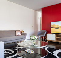 Apartment with Balcony and Parking near Racecourse - Food Delivery Shop