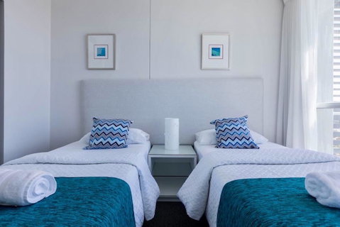 Apartment With Ocean Views - Food Delivery Shop 3