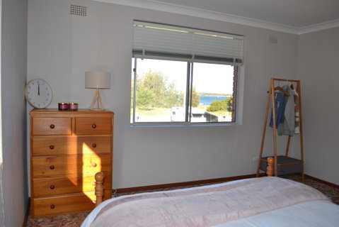 Apartment With Sweeping View Of The Bay, 2 Bedrooms, Sleeps 5 - Food Delivery Shop 2