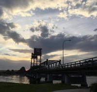 Apartment with sweeping view of the Bay 2 bedrooms sleeps 5 - Food Delivery Shop