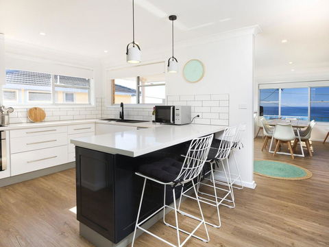 Aqua Palm With Sweeping One Mile Views - Food Delivery Shop 0