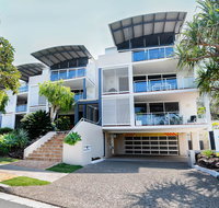 Aqua Promenade Beachfront Holiday Apartments - Food Delivery Shop
