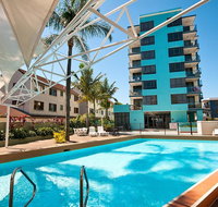 Aqualine Apartments On The Broadwater - Food Delivery Shop