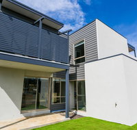 Aquilla Townhouse 6 - Food Delivery Shop