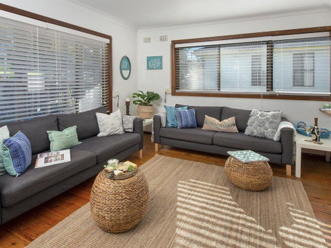 Araluen On Holden - Great Deck With Ocean Views - Food Delivery Shop 1