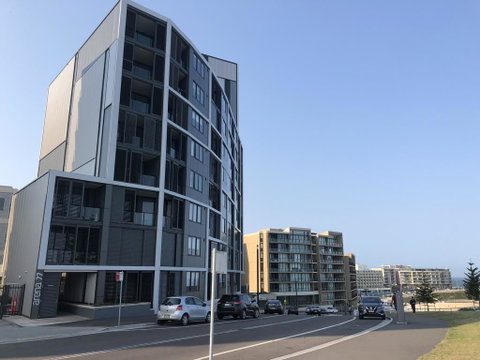 Arena On The Beach - Food Delivery Shop 1