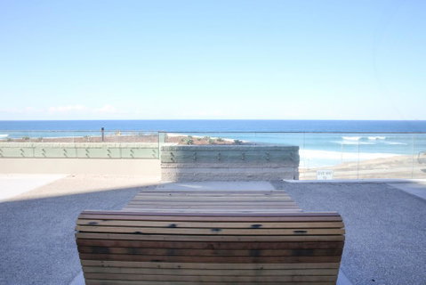 Arena On The Beach - Food Delivery Shop 3