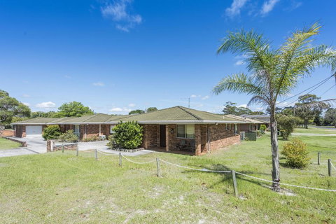 Armorel At Iluka - Food Delivery Shop 0