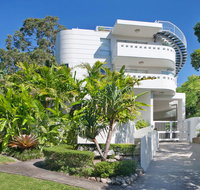 Artis Noosa Heads - Food Delivery Shop
