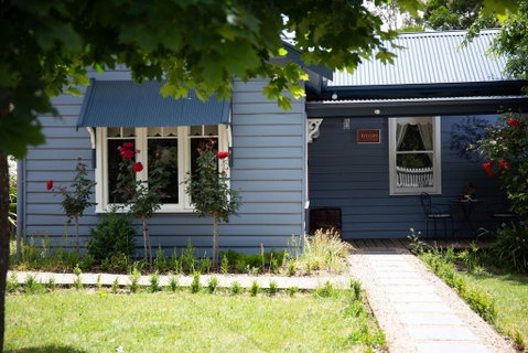 Artisan Retreat - Food Delivery Shop 0