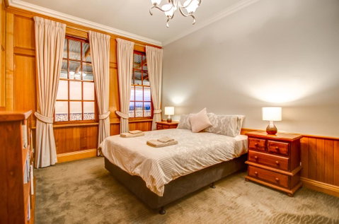 Ashcroft Apartment - Food Delivery Shop 1
