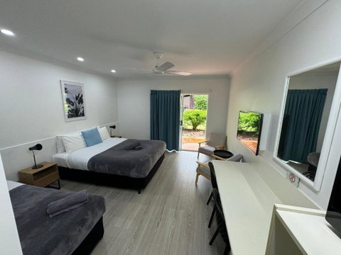 Mareeba Motor Inn - Food Delivery Shop 1
