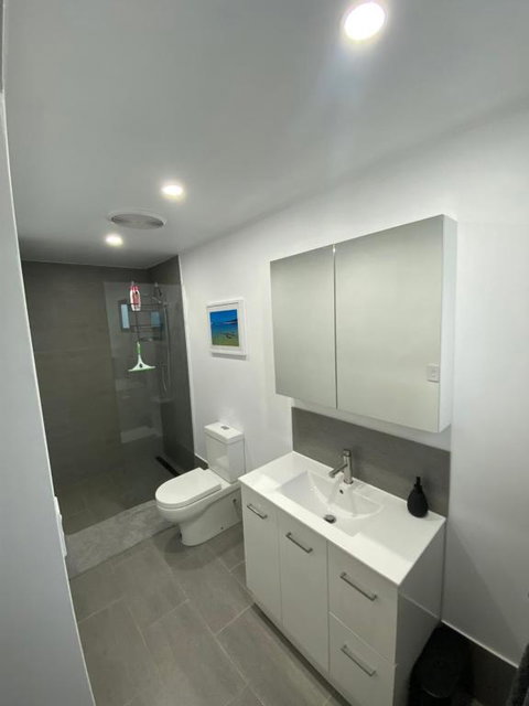 Mindarie Beachside Studio - Food Delivery Shop 1