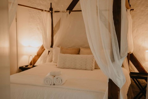Misty Mountain Manor - Food Delivery Shop 1