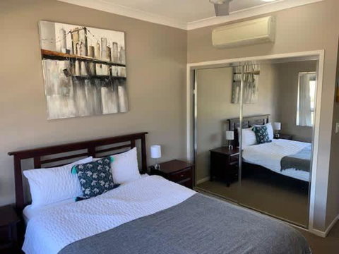 Modern Beach Apartment - Food Delivery Shop 2