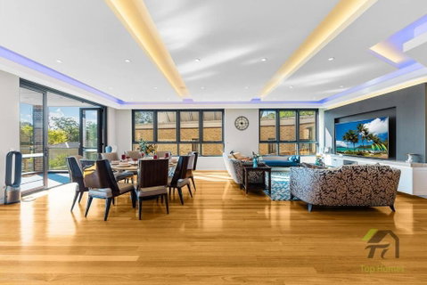 Modern Summer Palace In Epping - Food Delivery Shop 0