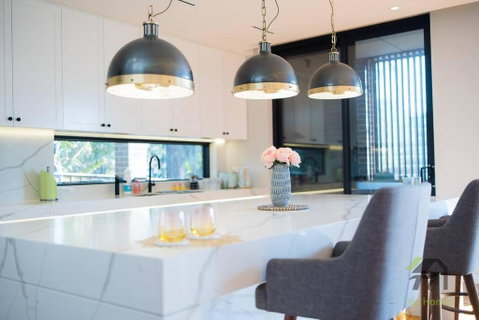 Modern Summer Palace In Epping - Food Delivery Shop 1