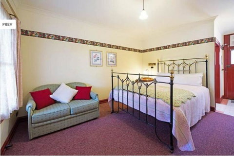 Motel Maldon - Food Delivery Shop 2