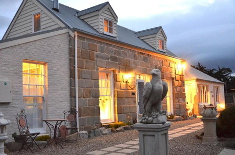 Mulberry Cottage Unique B&B Accommodation - Food Delivery Shop 0