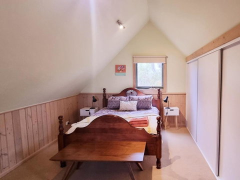 Native Garden Retreat - Food Delivery Shop 1