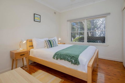Newcastle Nook - Convenient Comforts In The CBD - Food Delivery Shop 1
