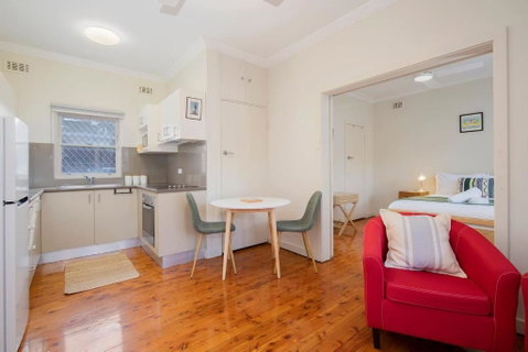 Newcastle Nook - Convenient Comforts In The CBD - Food Delivery Shop 3