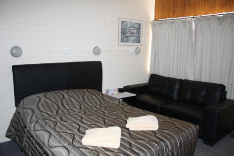 Nhill Oasis Motel - Food Delivery Shop 2
