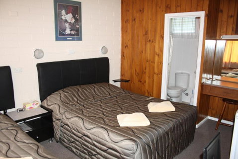 Nhill Oasis Motel - Food Delivery Shop 1