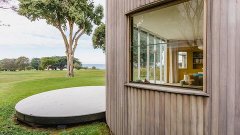 Ninth Hole - Food Delivery Shop 2