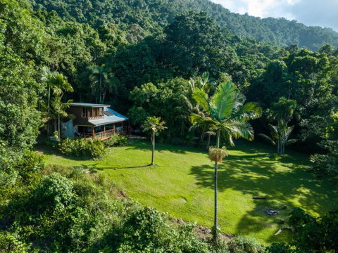 Noah Creek Eco Huts - Food Delivery Shop 2
