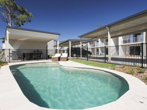 Oaks Middlemount Suites - Food Delivery Shop 0