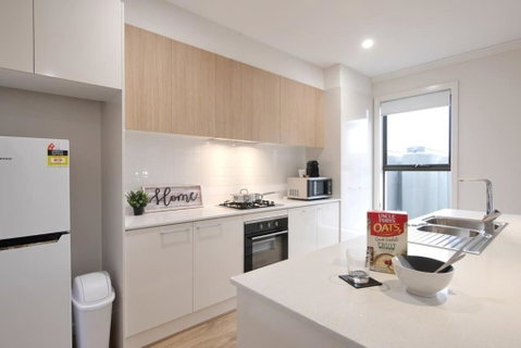 No Stairs Dbl Garage Aircon Woodville North - Food Delivery Shop 2