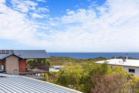 Peaceful And Renovated Original Beach House With Sweeping Views Of Gracetown - Food Delivery Shop 1