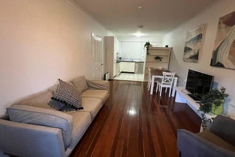 Paddington Pad With Back Deck And Free Car Space Close To Suncorp - Food Delivery Shop 1