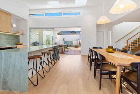 Palm Springs Hideaway - Food Delivery Shop 1