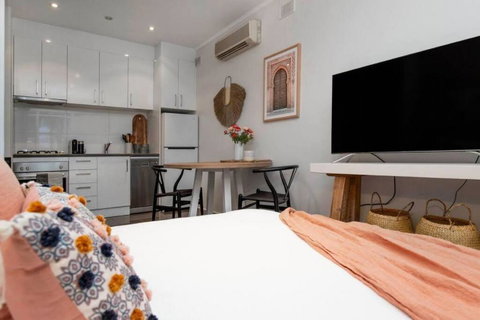 Peach On Sussex North Adelaide - Food Delivery Shop 2