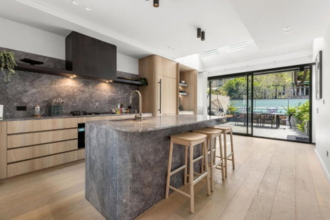 Perfect Vacation Home W Terrace & Private Garage - Food Delivery Shop 0